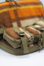 Load image into Gallery viewer, Coyote/Yam 3-Cushion Futon Clak-Pak